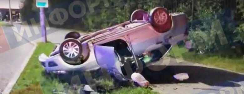В ночном ДТП в Югре пострадали две машины и пять человек
