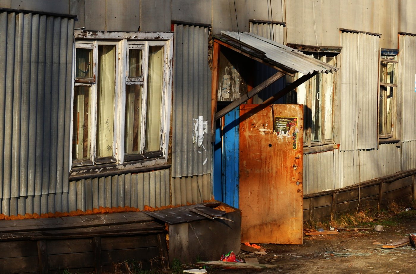 Власти Нефтеюганского района на два года раньше расселят все ветхие дома в Пойковском