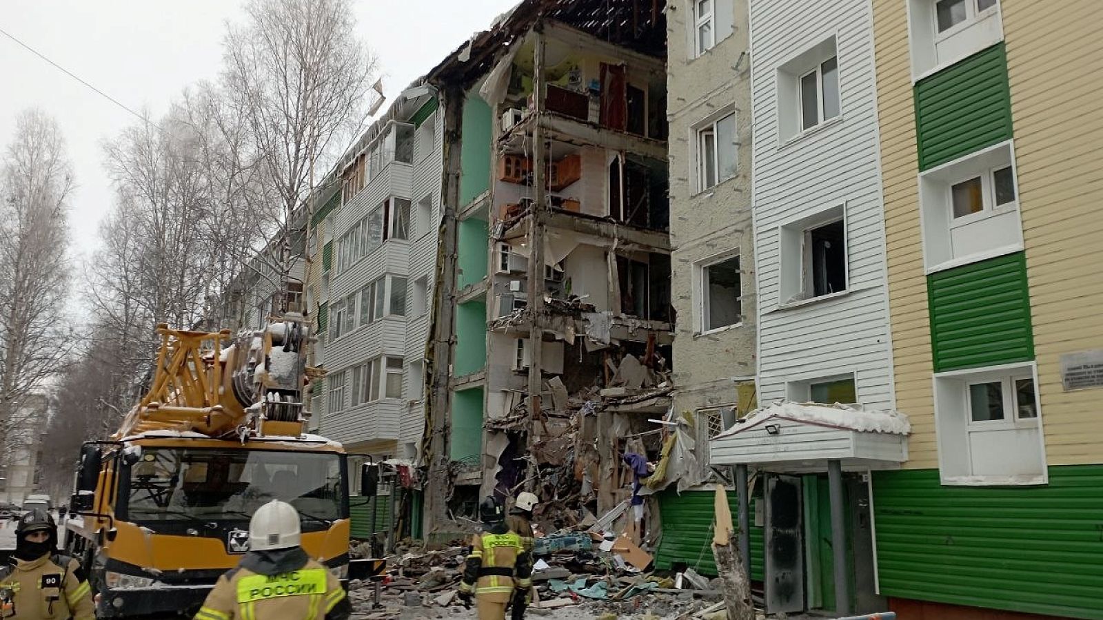 После взрыва в жилом доме. Взрыв газа в Нижневартовске 4 декабря. Взрыв дома. Взрыв бытового газа.